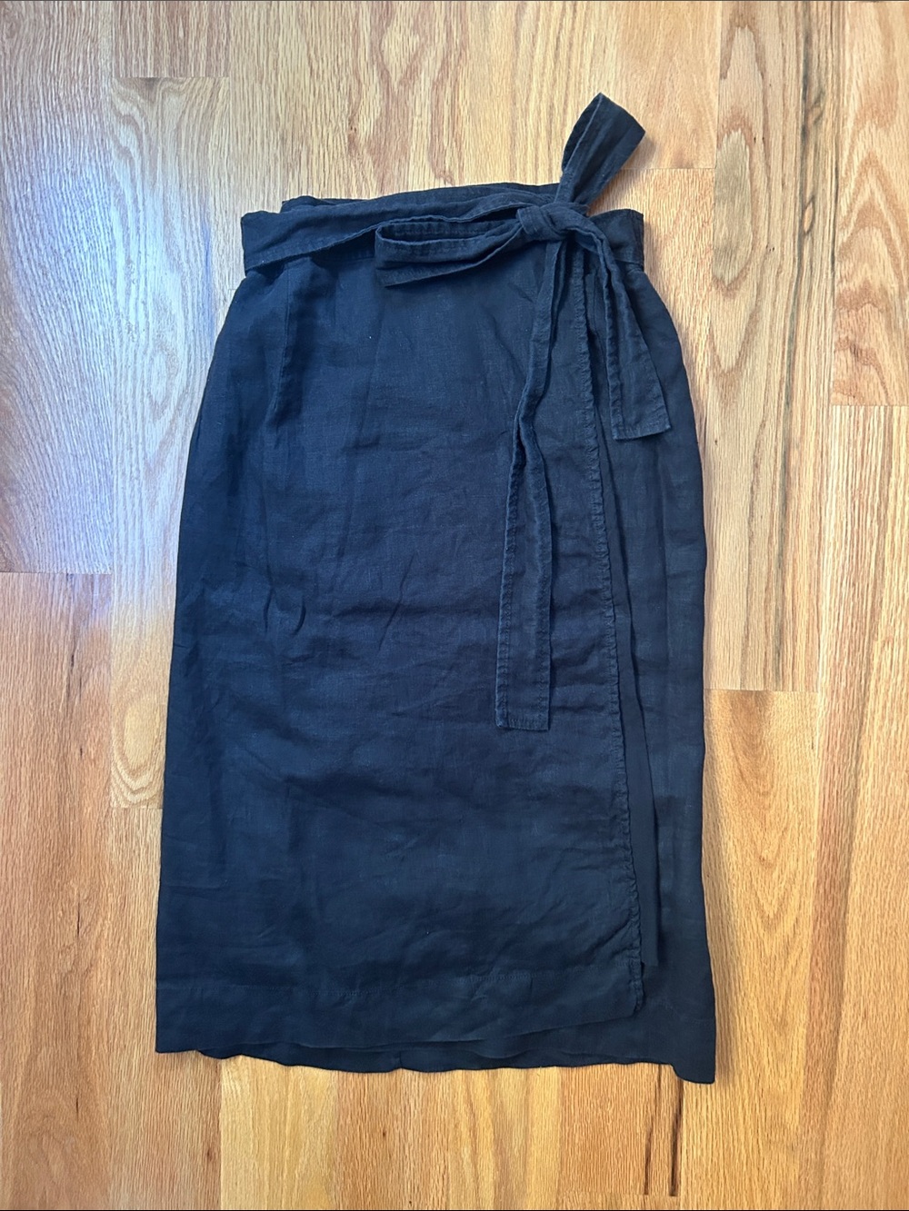 Everlane Black Wrap Midi Skirt - Women